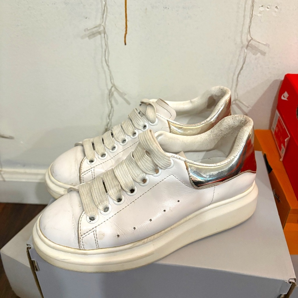 Alexander McQueen Sneaker Women's 36  5.5US